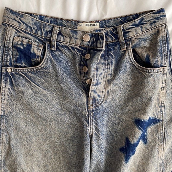 ***SOLD OUT*** Free People Lucky Barrel Shadow Patch STAR Jeans - Picture 6 of 11